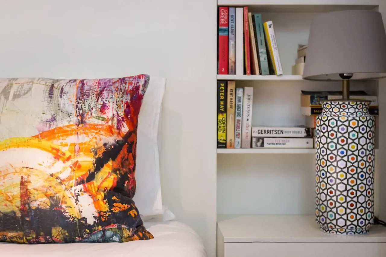 דירות ליסבון Flh Baixa-Chiado Library Loft 0*,